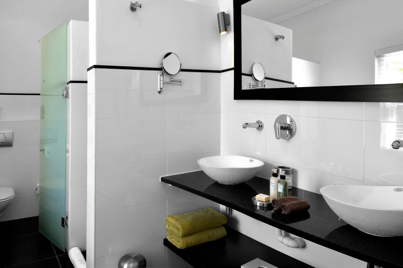Plumwood Boutique Hotel By The Living Journey Collection ฟรันเชิค ภายนอก รูปภาพ