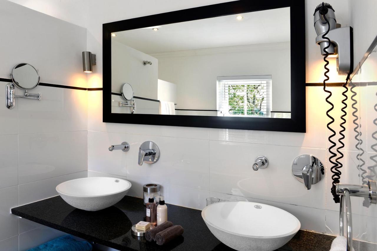 Plumwood Boutique Hotel By The Living Journey Collection ฟรันเชิค ภายนอก รูปภาพ